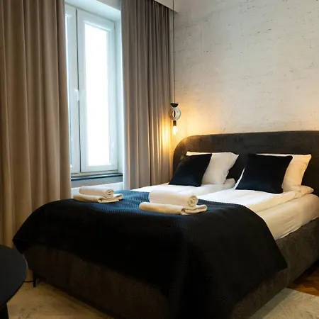 Goldline Premium Center