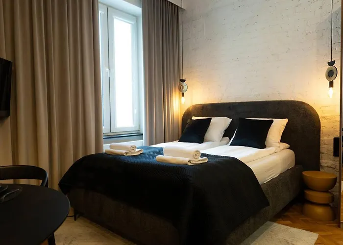 Goldline Premium Center