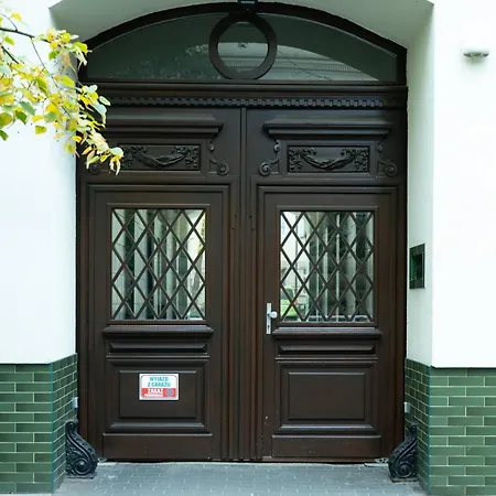 Goldline Premium Center *